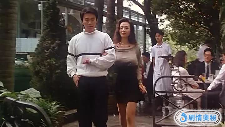 港星叶子楣相处26年男友猝逝,台媒又曝她拒绝800万拍戏内幕