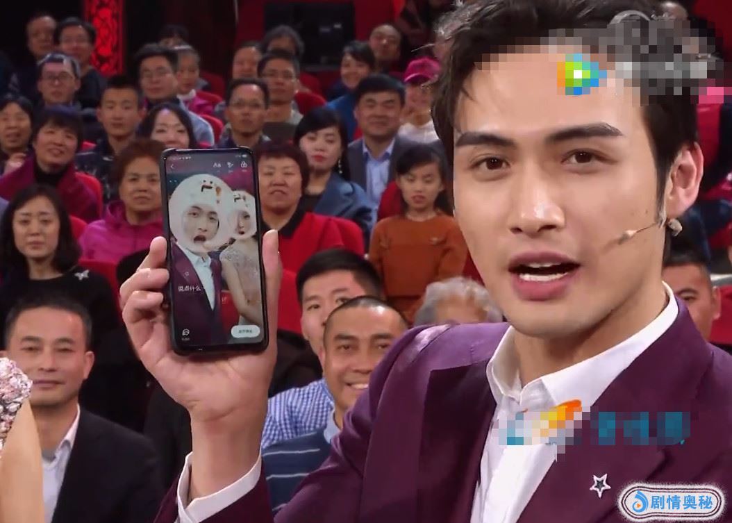 张彬彬现场和她大玩自拍,看到成片后,网友:直男视角没