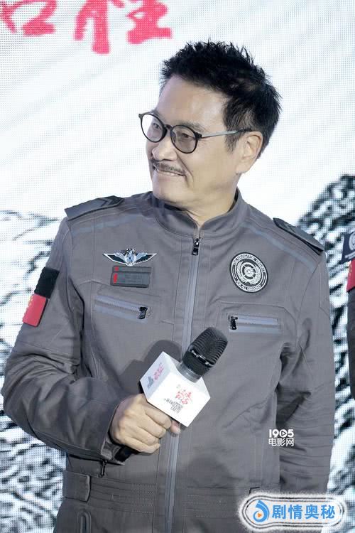 吴孟达20万片酬演戏!吴京却想用这片酬邀请她!她:你找别人