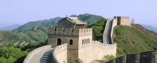 八达岭长城是哪个朝代修建的