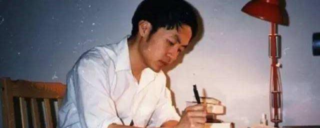 诗人顾城简介