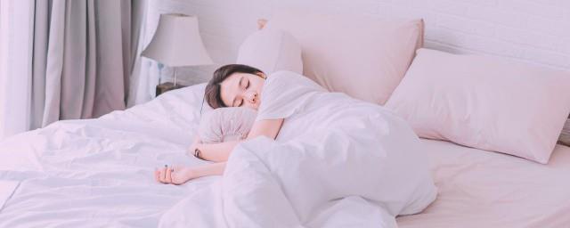女人梦见车翻了人没事