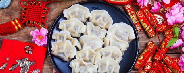 2022年除夕年夜饭的简短句子文案