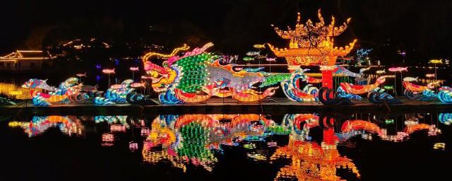 形容湖水优美的句子有哪些