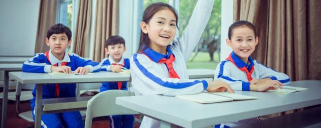 有关春雨像什么一样轻轻的落在地上的句子有哪些