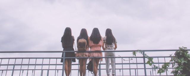 青春荒唐我不负你什么意思