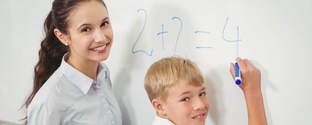 梦见上学的情景和同学