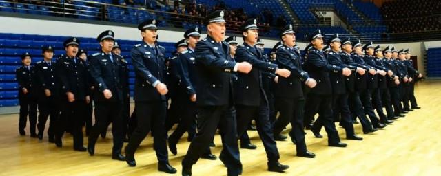 人民警察日