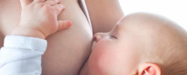 宝宝吃奶咬乳头怎么办