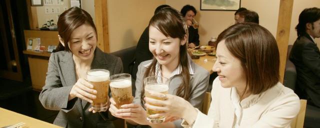 女人喝酒说说心情短语人生感悟