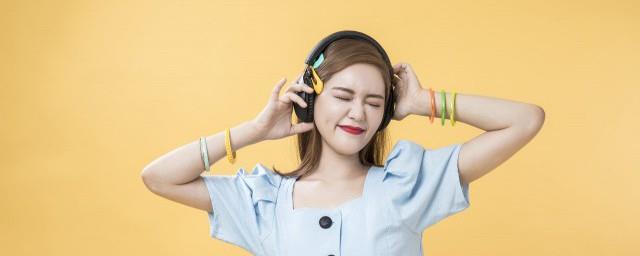 打碎凝固化思维快逃离晦暗的包围是什么歌