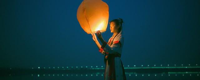 适合深夜发的伤感文案有哪些