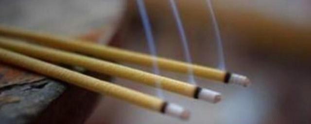 初一十五烧香烧几根