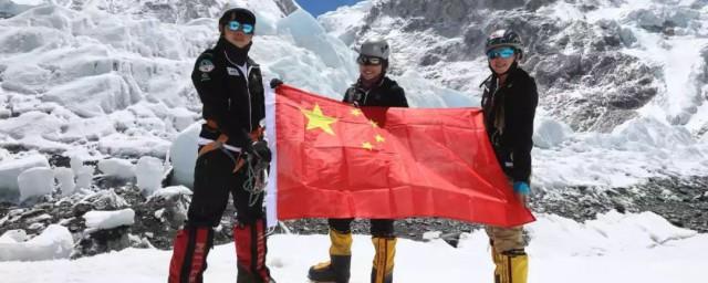 女性首次登上珠穆朗玛峰