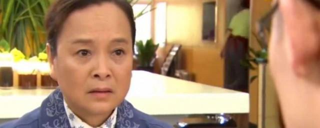 在电视剧门第里面扮演马小龙母亲的是谁