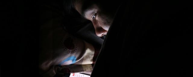 让自己少玩手机的文案