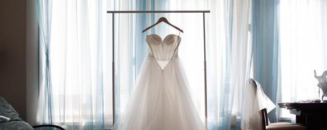 梦见结婚礼服是什么意思
