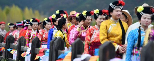 摩梭族的民风民俗有哪些