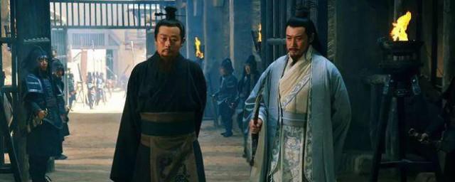 三国演义里刘备三顾茅庐是哪一集
