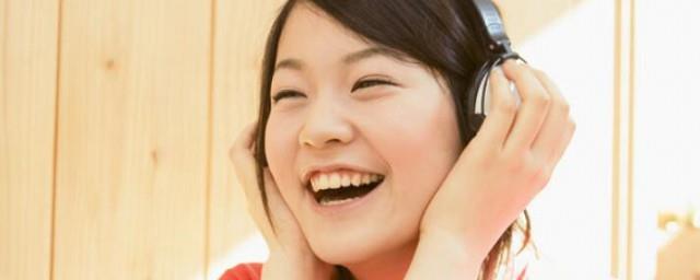 一个人喝酒一个人唱歌是什么歌