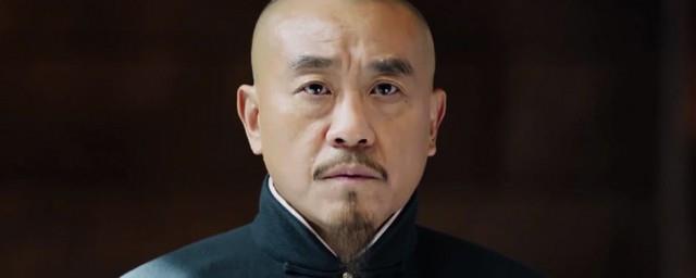 演刘墉的那个人叫什么