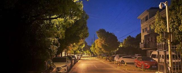 夜晚出来溜达心情说说