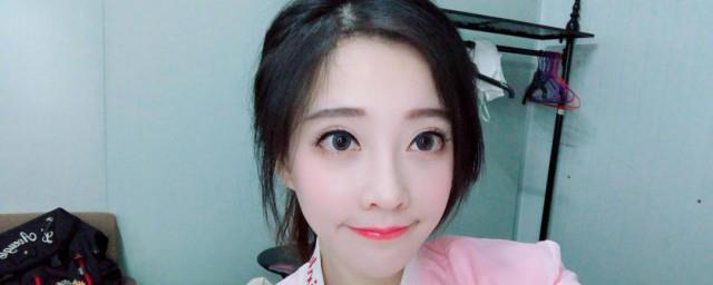 冯提莫个人介绍
