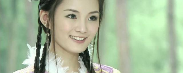 活佛济公中的白雪是谁饰演的