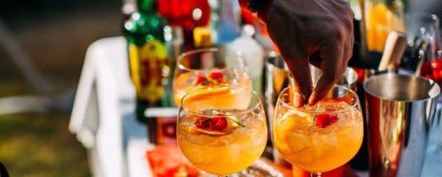 伤心酒吧歌词