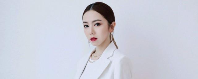 光年之外邓紫棋歌词