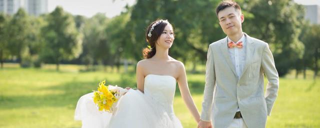 姐姐祝小弟新婚朋友圈