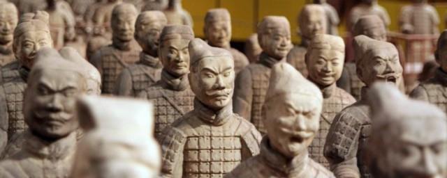 兵马俑里面是真人吗