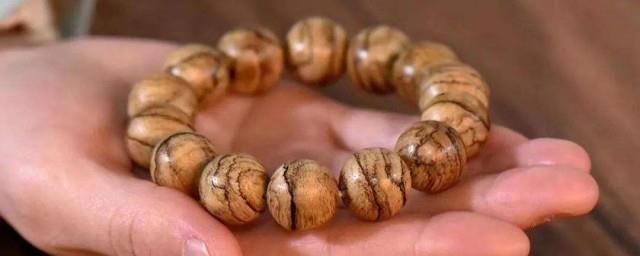 如何鉴别沉香手串的真假