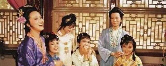 红楼梦上形容四大家族富有的四句诗是什么