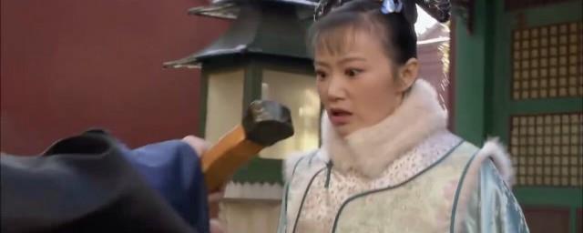 甄嬛传中的丫头流朱怎么死的