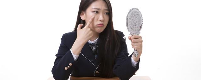 长痘痘烦恼的心情说说朋友圈