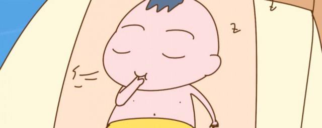 婴儿吃手和饿怎么区分