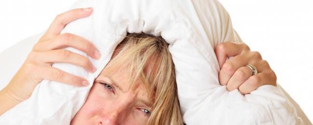 梦见好多蛇是怎么回事