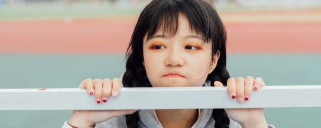 调侃游戏自己菜的网名女