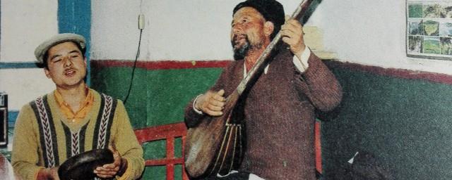 达卜是哪个民族的乐器