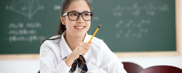 李白和杜甫风格的比较