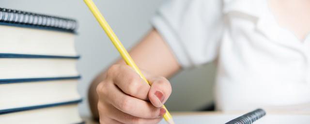 生僻而惊艳的女孩名字两字