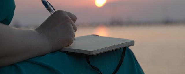 女孩子名字含带土字旁的字