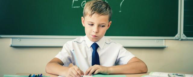 水字旁的女孩名字