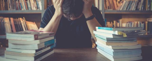 带有火字旁的女孩名字有哪些