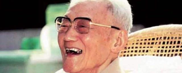 巴金的历史地位