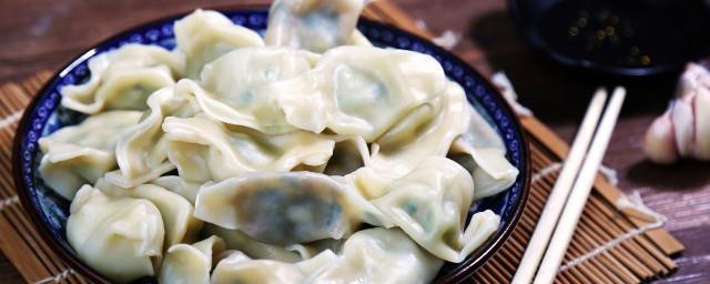 坐月子期间能吃韭菜鸡蛋饺子吗