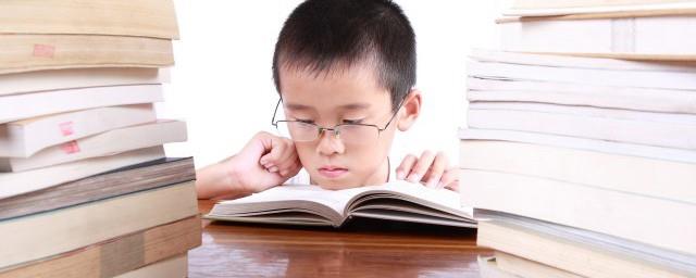 简单顺口的名字男孩