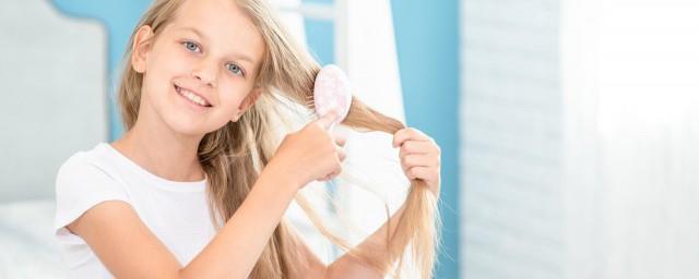 火字旁女孩子的名字