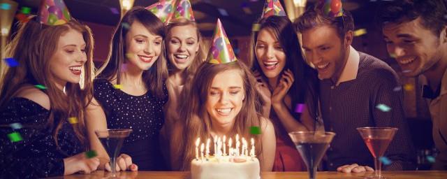 女朋友过生日的祝福语?